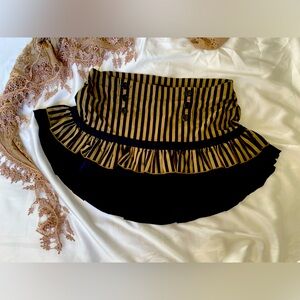Burning man / Festival skirt. Army green and black. Striped. Short skirt. Size s